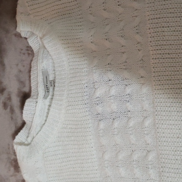 Cozy Casual. NWT. White Knit Sweater Crew Neckline Mixed Pattern Knit Size 2X/3X - Picture 3 of 16